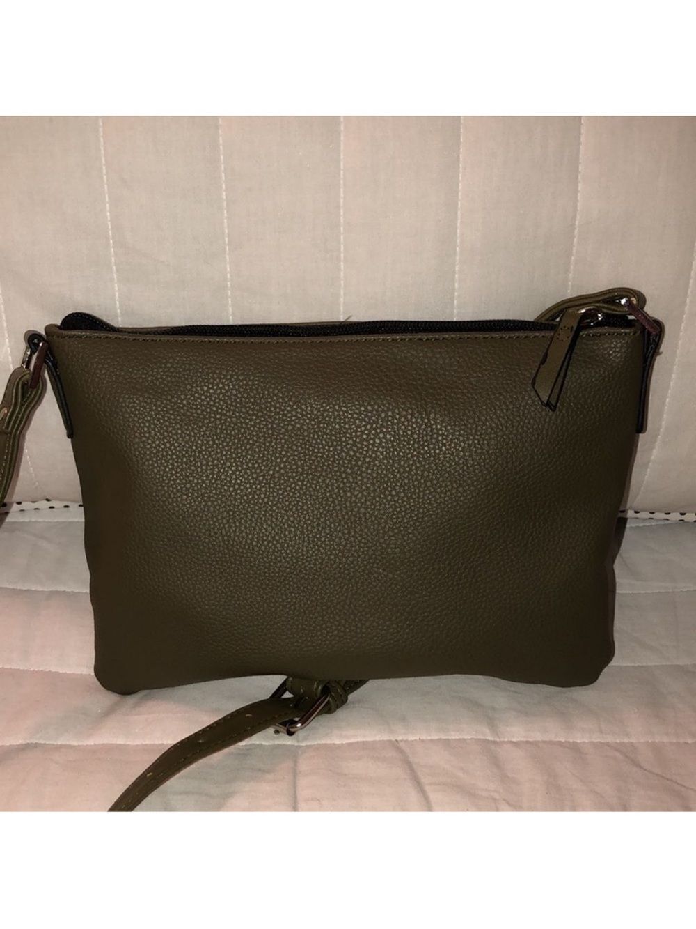 Kenneth Cole Reaction Camo Cactus Olive Green Faux Leather Crossbody Purse - Picture 2 of 16
